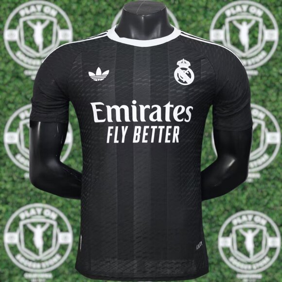 Men's Real Madrid 25/26 Third Goalkeeper Player Version Jersey - Picture 1 of 5